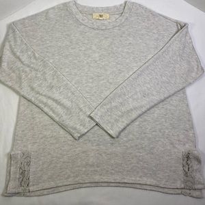 Pinque Size Large Light Gray Soft Sweater Pullover With Lace Accents On The Side